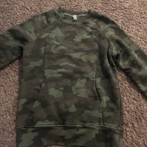 Lululemon size:8 green camo crew